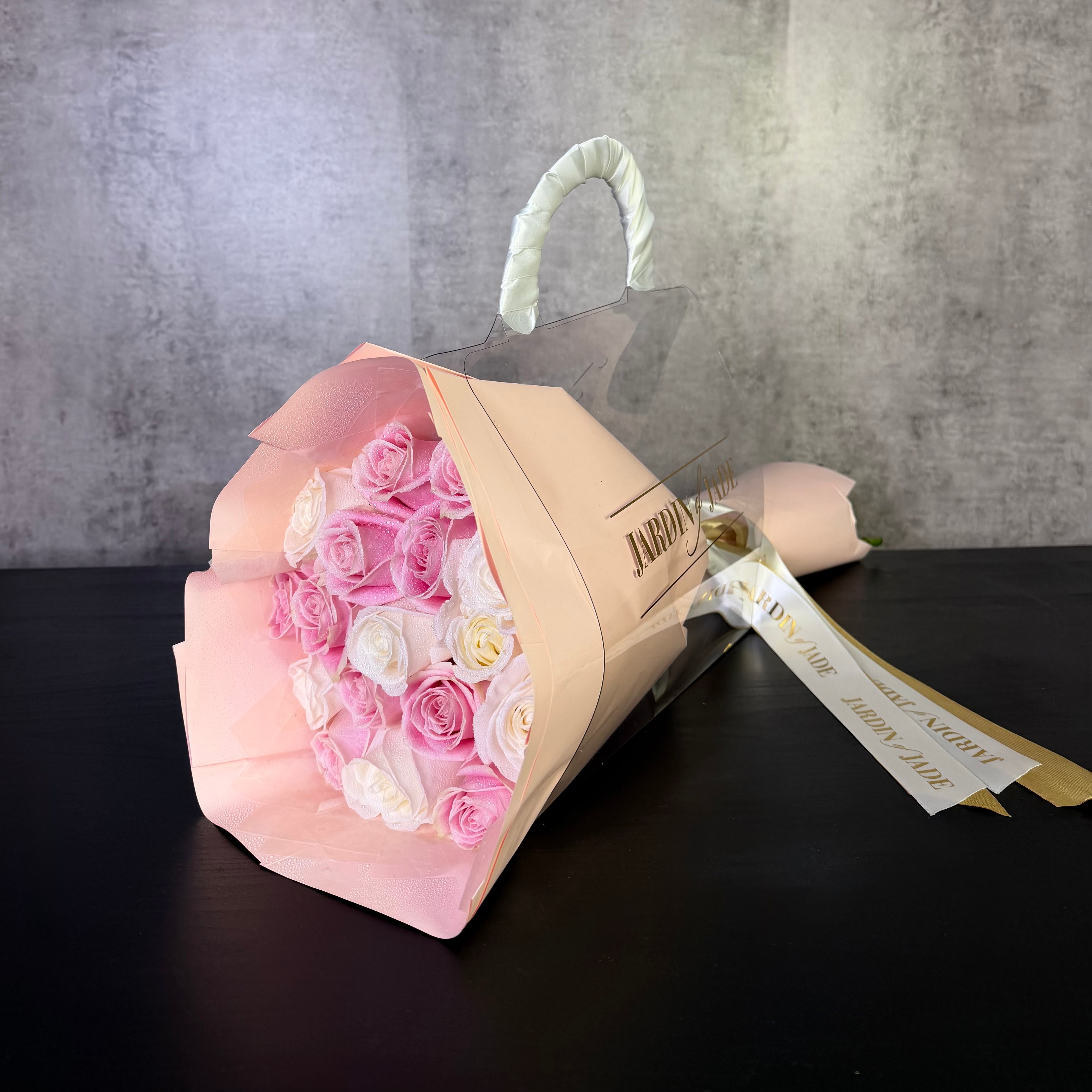 Fleur de Marie - Rose Carrier
