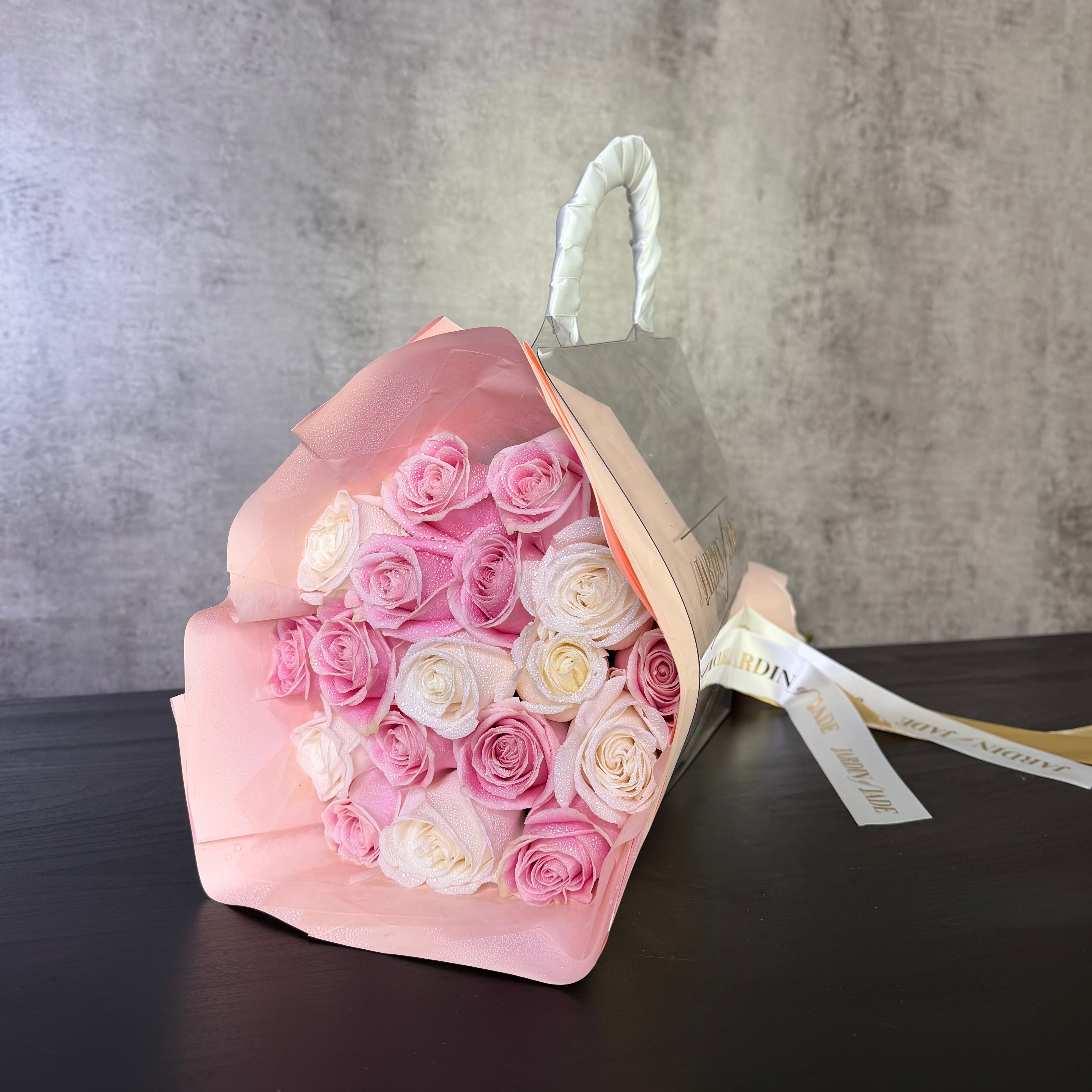 Fleur de Marie - Rose Carrier