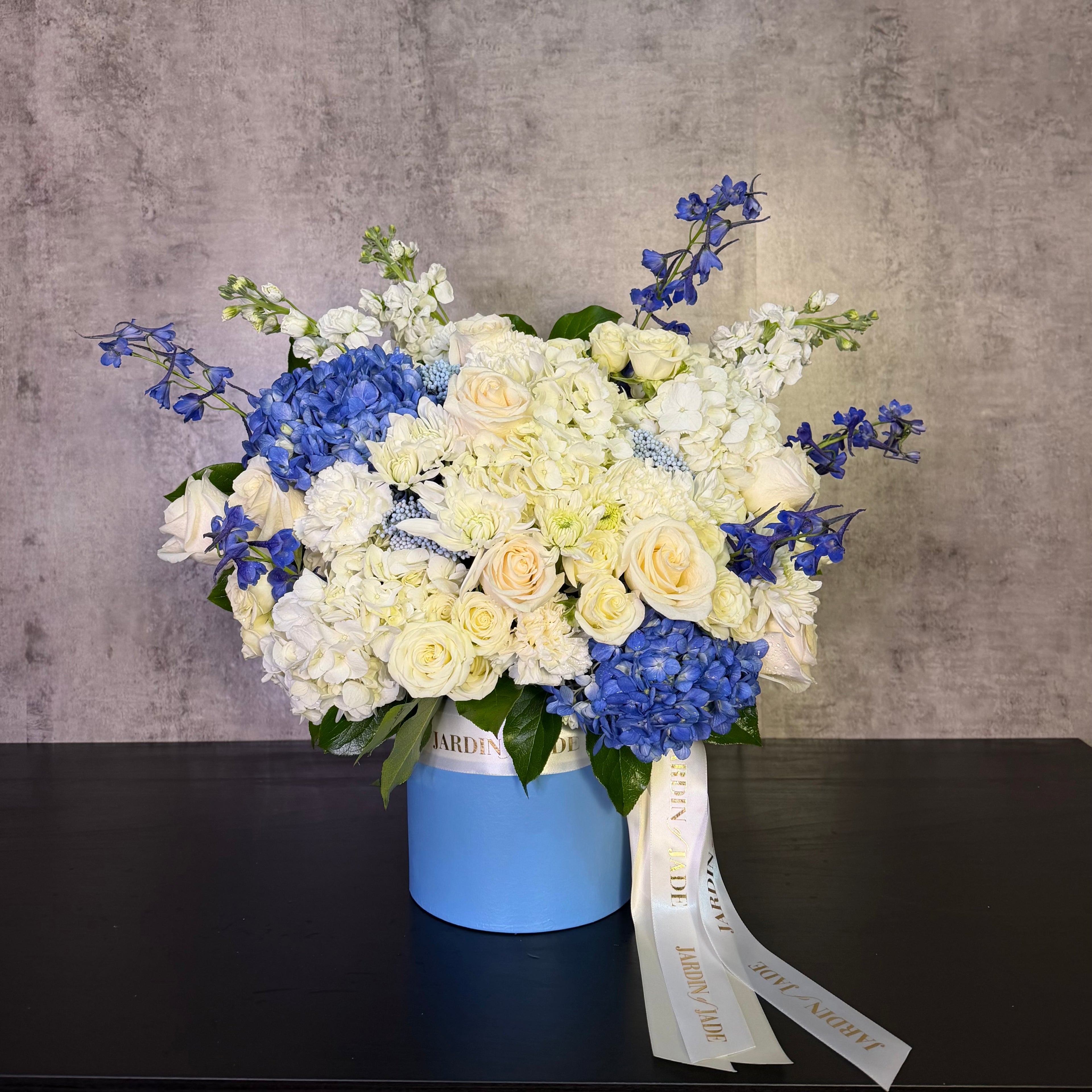 Charmante - Elegant Arrangement