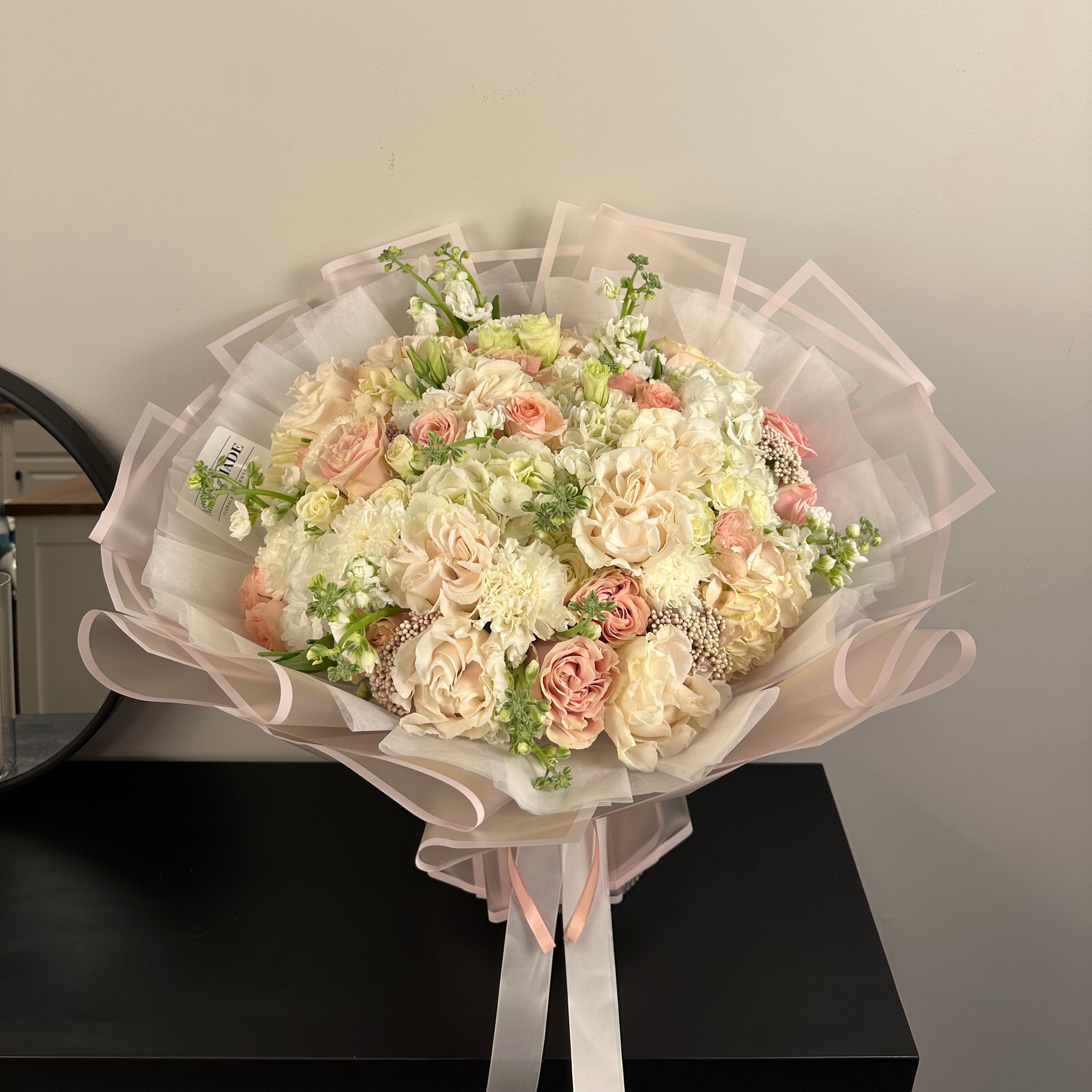 Paris Dream - Seasonal Bouquet