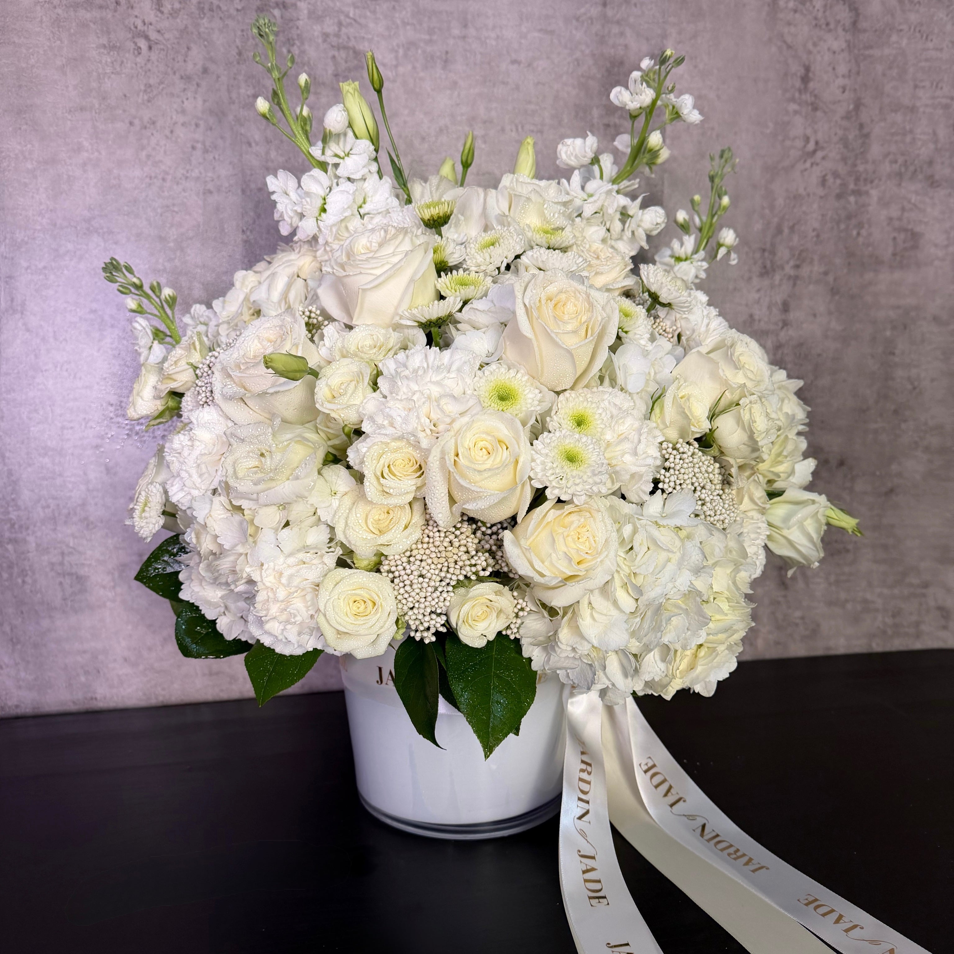 Charmante - Elegant Arrangement