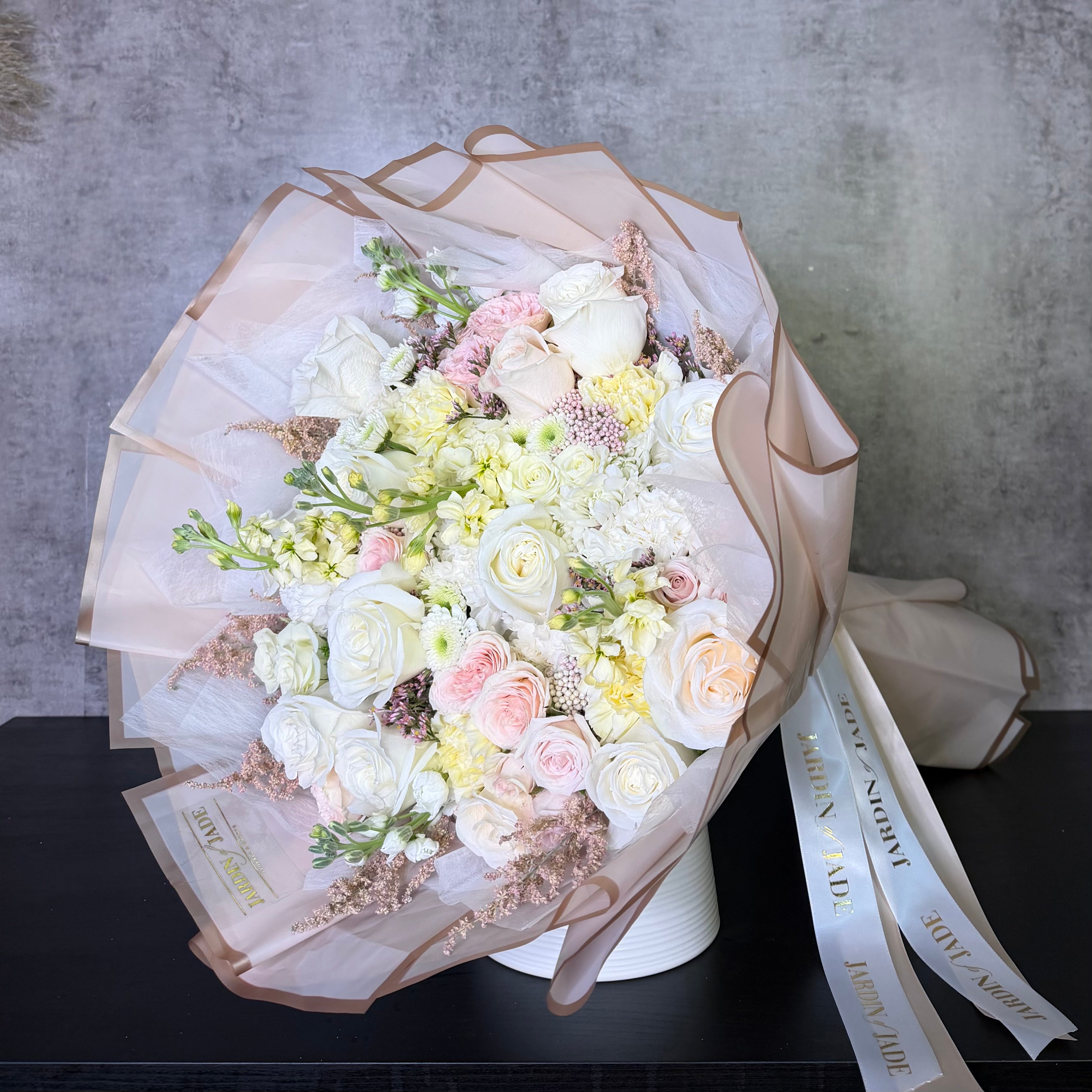 Paris Dream - Seasonal Bouquet