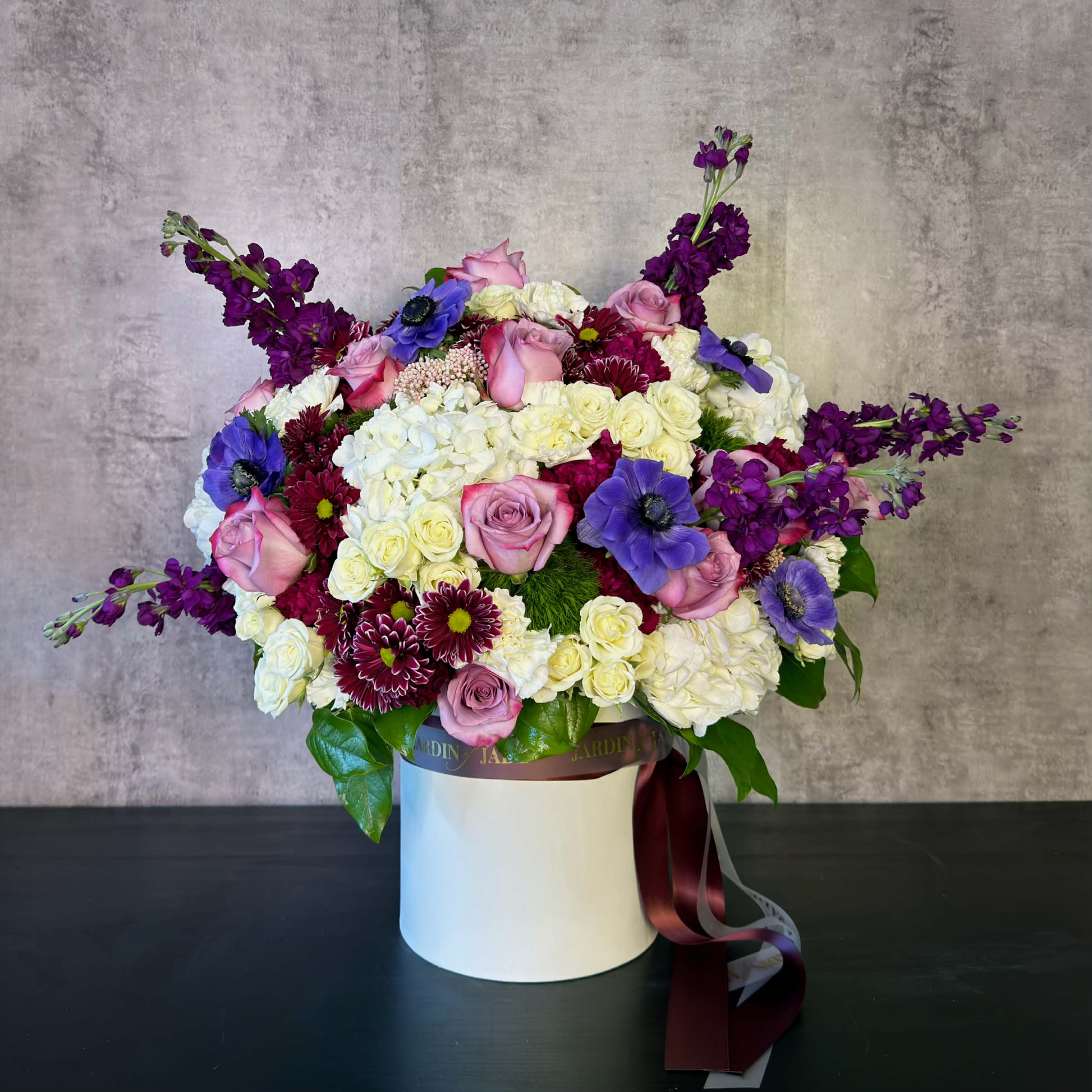 Charmante - Elegant Arrangement