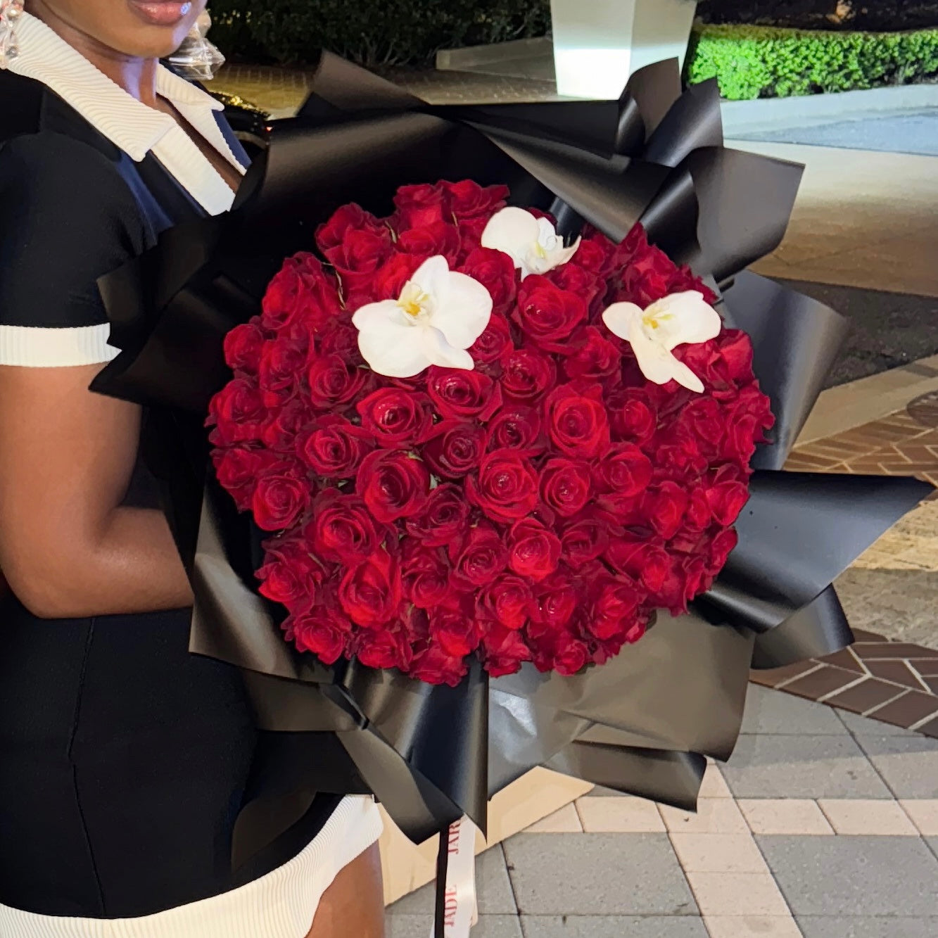 Extra Large Rose Bouquet (125-200 Roses)