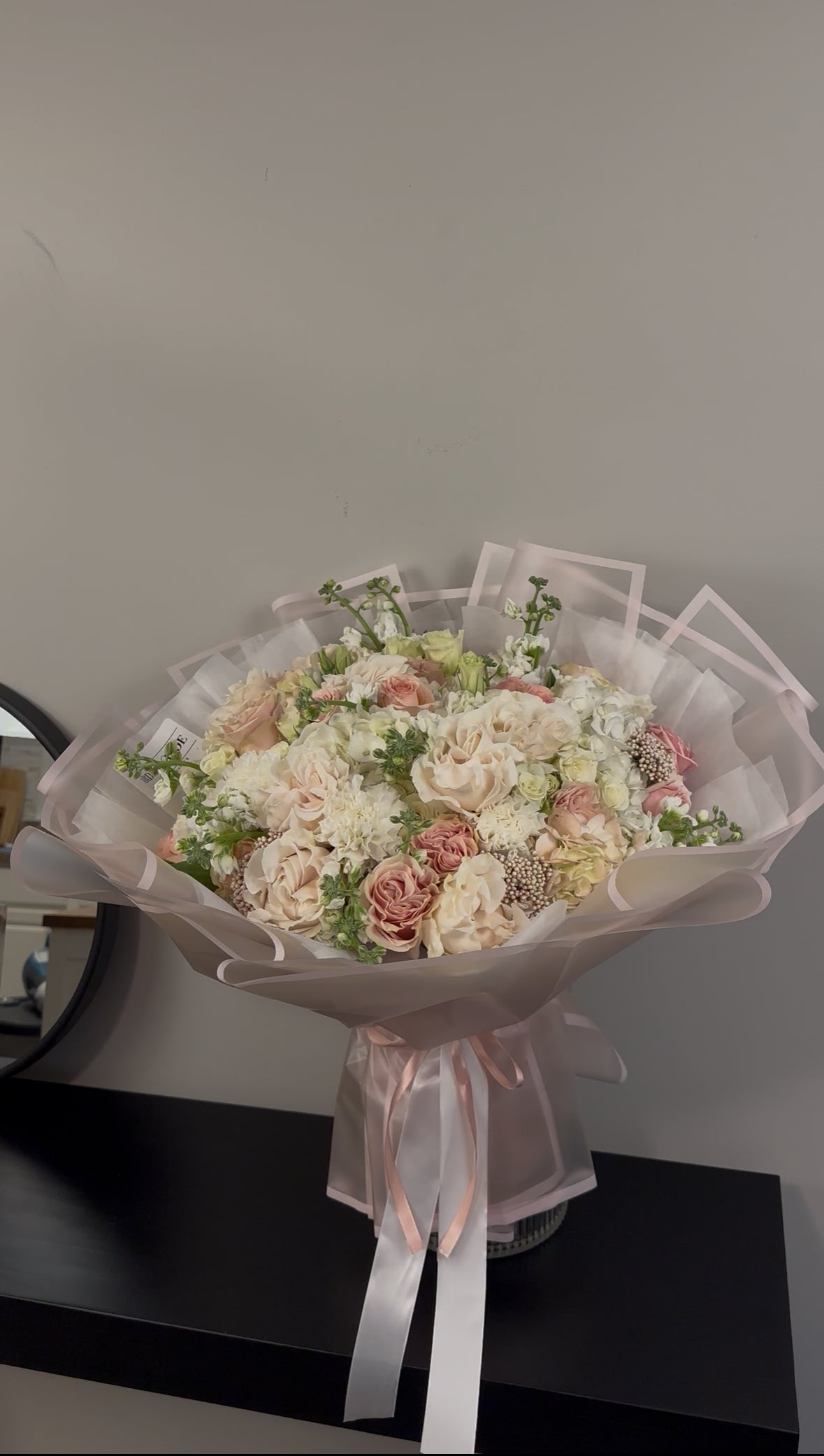 Paris Dream - Seasonal Bouquet